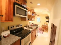 Boundary Street Getaway in Old Town Bluffton! Hotels in Bluffton