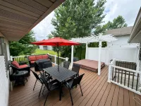 Hot tub - 4 Bedroom - 3.5 Bathrooms - Perfect Location - Wi-Fi