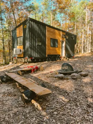 COZY PSU Rustic Tiny Home and Fishing Retreat - 3-Star