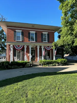 Federalist style home close to down town minutes from the Field of Dreams!
