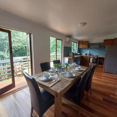 Duckbills Cottage has the convenience of town living but with rural nature feel