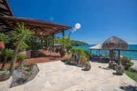 La Sirène du Diamant ,18 guestsSpacious beachfront rental in Martinique :  호텔