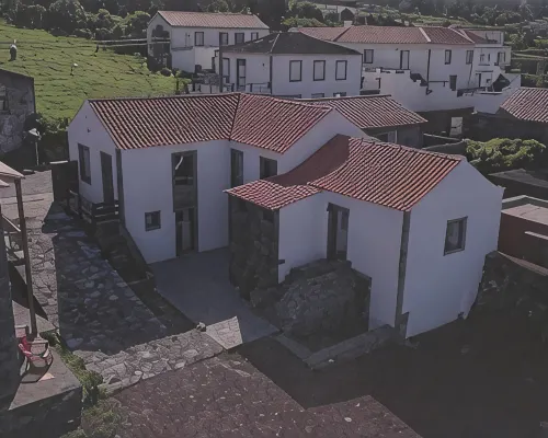 Sara Village Hotels in Pico Island