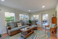 🍹🌞 Paradise Retreat! Heated Pool, Near Beaches! - 4-Star