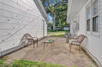 Beautiful 2-bedroom house with AC and fast WiFi in Belleville