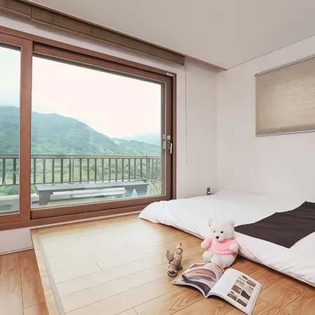 Cheongdo the Yellow Pension