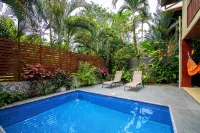 3 min walk to surf, 3bedrooms, Villa, Pool, Steps to the Beach! - Swimmingpools