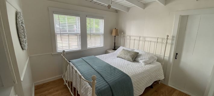Classic Maine Beach Cottage - In the Heart of Ogt. Village , Walk to everything Hotels in Ogunquit
