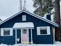 Charming& Cozy Cabin walking distance to downtown and trails Hotels in Cloudcroft