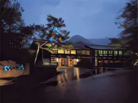 Motoyu Magokuro - Parking