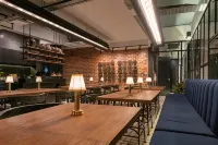 The Payang Hotel - parking