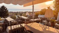 Casa Bella: Large, Modern, and Charming apartment—newly Renovated with a Lake View - 2-Sterne