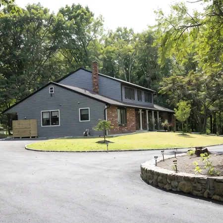 Spacious 5-bedroom house in the woods in Cold Spring just 5 minutes from town