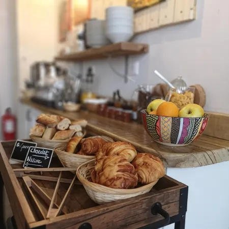 Georges Hostel & Café