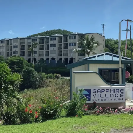 Stylish Beach Condo located on Sapphire Beach