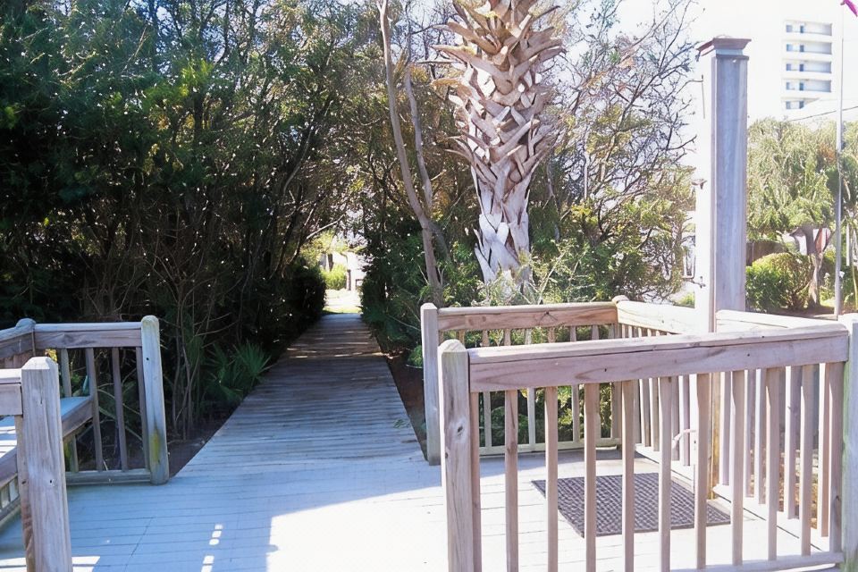 Photo 5 of 6