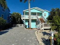 Island Cottage in Quaint Matlacha Florida. Amazing island life is a click away… - Wifi
