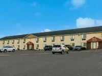 Econo Lodge Inn & Suites Yankton Hotels in Yankton