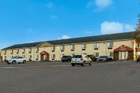 Econo Lodge Inn & Suites Yankton - 2-Star