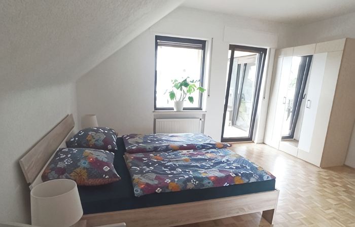 Cozy vacation apartment with large roof terrace in an upscale residential area.