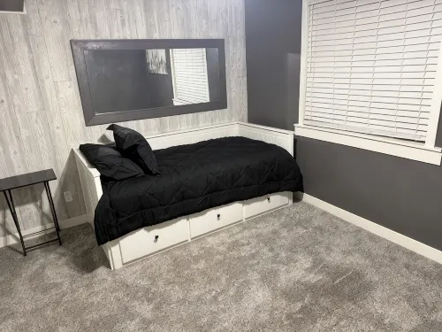 Fun, Cosy, Theater Basement!