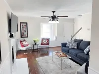 Cozy Townhome Tuscaloosa, 2-Bedroom, Walk to Campus Stadium & Downtown Strip - Homestays