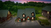 Close to Dollywood-Hot Tub & Kids Closet - Tiny houses