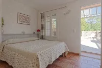 Nice studio 1 pool, terrace overlooking vineyards, quiet and comfortable - Wifi