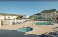 Private Resort Villa•Beach Service Included•Golf Cart• Boat and Trailer Friendly - فلل