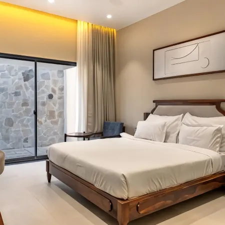 KMR Hotels & Resorts