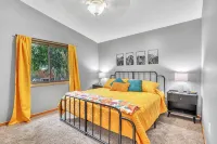⛰️Peaks of Pipestem ⛰️Brand new listing with all NEW furnishings