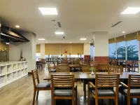 I Lux Hotel Jogjakarta - Parkplatz