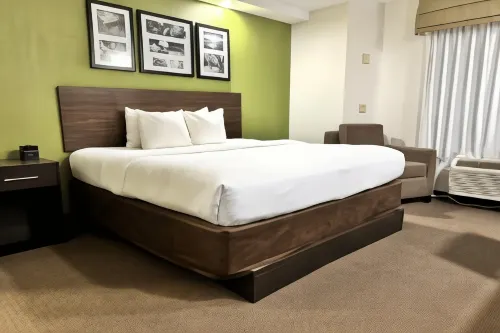 Travelodge by Wyndham Flowood - Pools