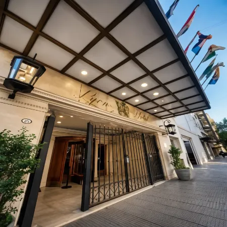 Hotel Lyon by MH Отели рядом с достопримечательностью «Железнодорожный вокзал Онсе»