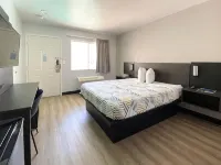 Motel 6 Costa Mesa, CA - 2-Star