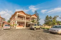 Quiet Haven Hotel - parking