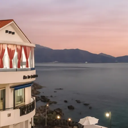 Namhae Opera House Pension