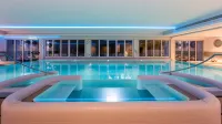 Crowne Plaza LIMASSOL by IHG - Hot Tub