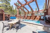 Luxury Corner Lodge Ski-in/Out Steps from Lift, Trail Head, Town, & Hot Tub/Pool - 3 stjerner