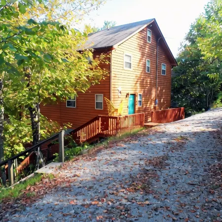 Norris Lake Butterfly Landing - Recently Updated 16 Guest Lakefront w Dock Home