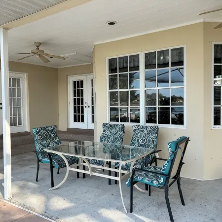 Relax at Southern Exposure in Auburndale with a Pool & 76 Acre Private Lake.