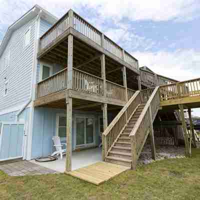 Emerald Isle Escape - New, Completely Renovated Oceanfront Duplex Hotel Exterior