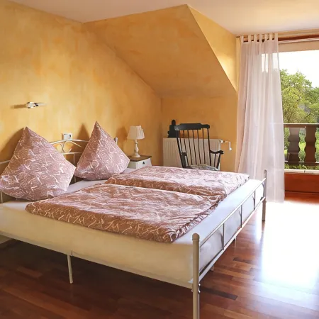 Pretty apartment in the Bergisches Land on the edge of the landscape conservation area Отели в г. Оверат