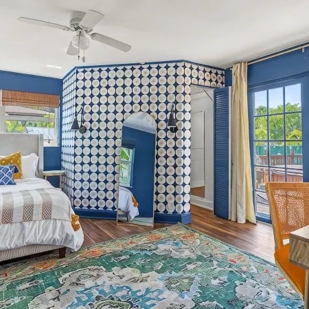 Marathon Family Retreat:  Pool, Hot Tub & Outdoor Movie Theater