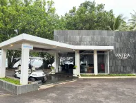 Patra Anyer - 駐車場