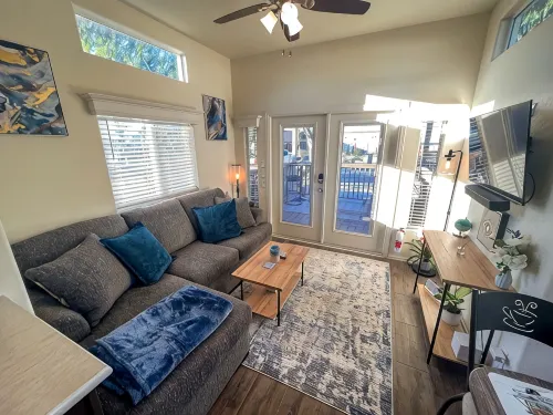 Stylish Oasis Tiny Home Pool Hot Tub Pickleball Bullhead City 10 min to Laughlin - 4つ星