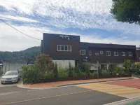 Boeun Songnisan Sunny Hill Pension - parking