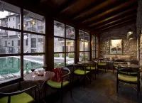 Art Mainalon Hotel - breakfast