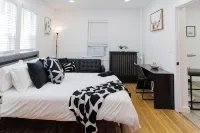 Marvelous 4-bedroom house in Woodlawn Heights, family friendly. - Kitchen