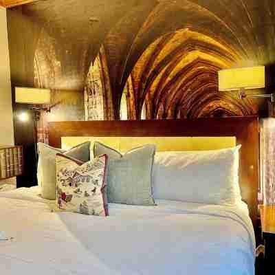 Ski In/Out Harry Potter Villa w/Ski Run Views & Private Steam Shower! Rooms